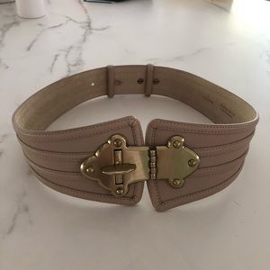 BCBG Beige high waist belt 💫